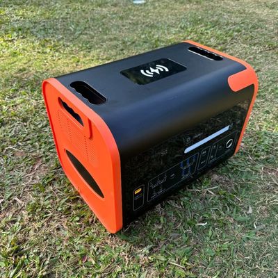 2200W 다기능 차량 휴대용 리?? 발전소