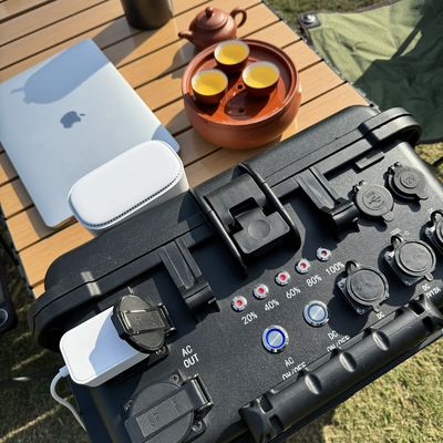 15A 최대 AC 출력 전류 휴대용 태양광 발전소 가정 및 캠핑용 5000W