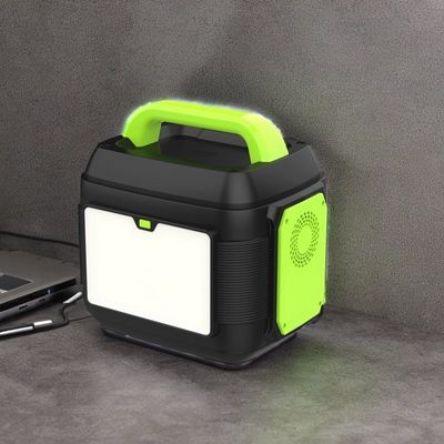 600W 에너지 저장 300W 배터리 뱅크와 200W 태양 전지 충전기와 함께 긴급 이동 전원 공급