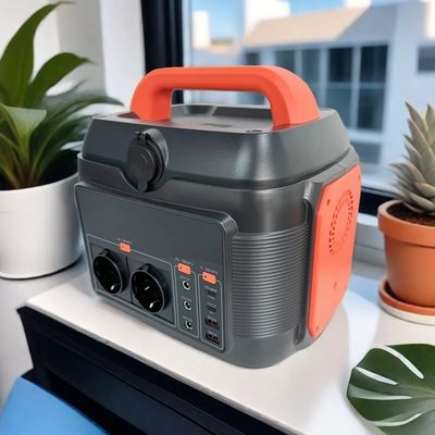 576wh 휴대용 발전소 110V 220V 600W 태양 발전기