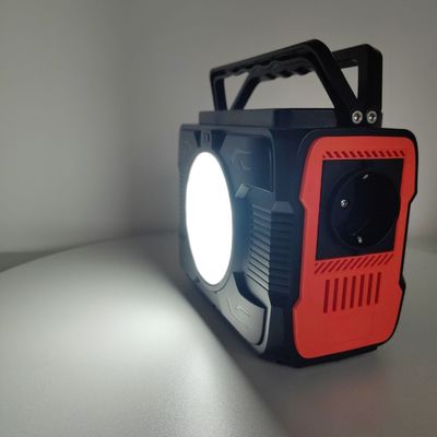 USB1/USB2 수출 및 173wh 명목 용량으로 휴대용 200W 태양 발전기