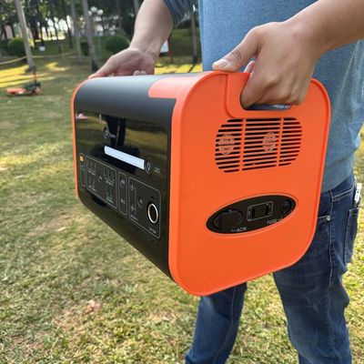 2200W 휴대용 모바일 전력 최고 4400W 가족 캠핑 RV 태양광 발전소