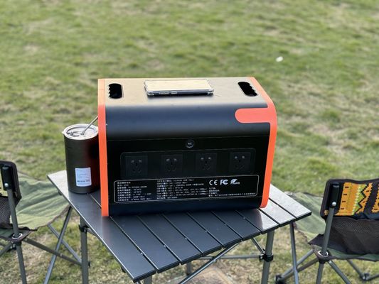 AC/DC 및 무선 충전 가능 휴대용 태양 에너지 저장 발전소 2200W