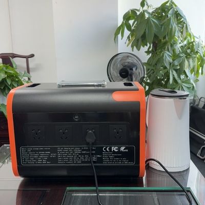 2400W2048wh 에너지 저장 시스템 휴대용 발전소 태양 발전기 급전하 1500W 무선 15W