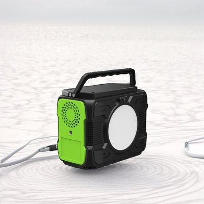EU AC 소켓 300W 재활용 가능한 리?? 배터리 팩 야외용 태양 발전기