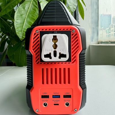 높은 전력 300W 발코니 RV 에너지 저장 발전기 LED 조명 모바일 전력 AC 출력 S3