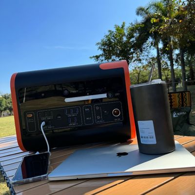LiFePO4 배터리 휴대용 발전소 2000W 2200W 야외 가정 비상용