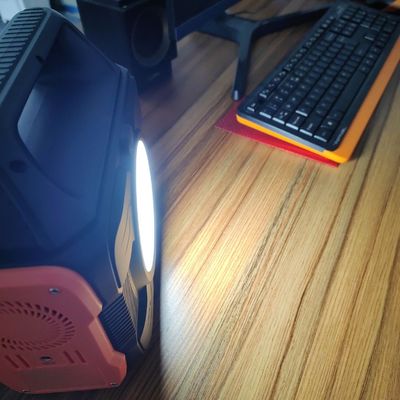 MPPT 기술 및 USB 출력으로 300W 휴대용 태양 발전기