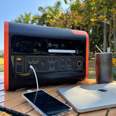 휴대용 캠핑 2200W 발전소 15W 무선 충전 LiFePO4 UPS 태양 전지 패널