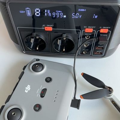Pd100W 재충전 가능한 태양 전지 발전기 600W 비상 가정용 발전소 출력