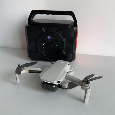 높은 이동성 휴대용 태양광 발전소 4W LED 라이트 고정 및 200W 출력