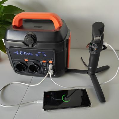18W QC3.0 출력 태양 전지 패널 충전 외관 및 비상용 휴대용 발전소