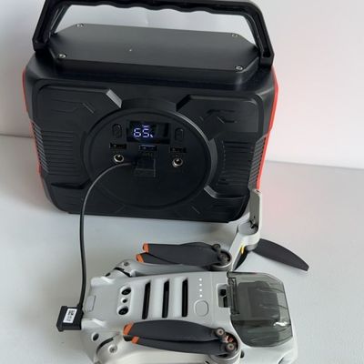 48000mAh 배터리 용량 및 200W / 300W / 600W 출력