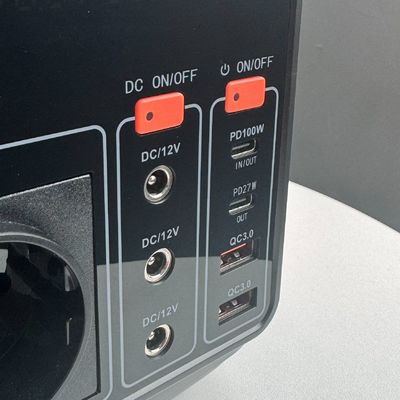 110V/220V 지원 휴대용 발전소 600W/1500W 출력 및 DC 출력 12-13V 10A