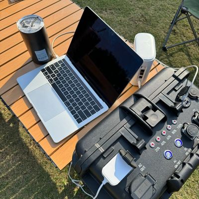 7000W 태양전지 이동전력 발전소 USB 충전 기능 ABS 합금 껍질 재료
