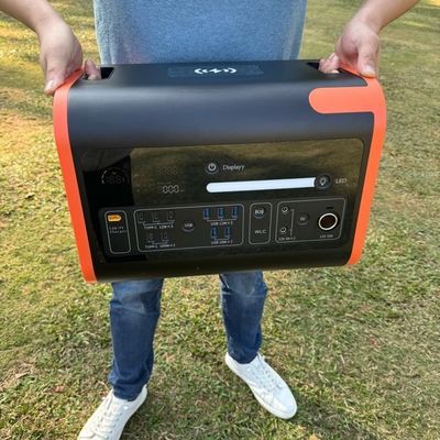 Un38.3/Msos 인증 2200W 220V 휴대용 태양 전지 충전 800W 야외용 발전기