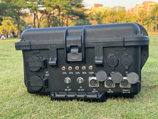 4000W 롤 록 박스 대기 전원 공급 장치 야외 비상용 휴대용 전력 솔루션