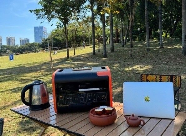 캠핑 및 비상 전력 솔루션용 2000W 2200W 리?? 배터리 태양 전지