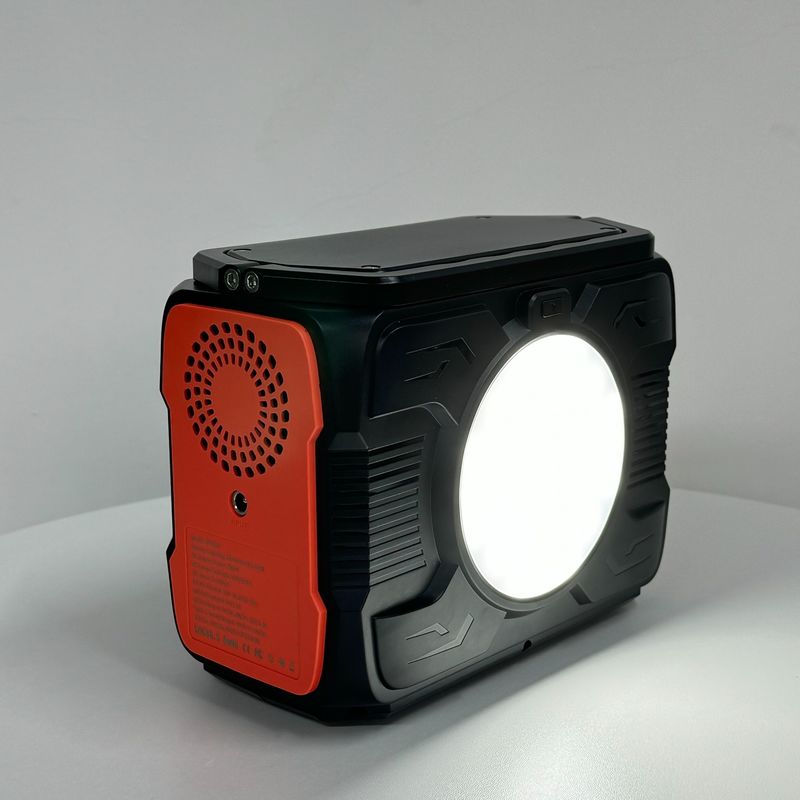 컴팩트하고 가벼운 200W 300W 미니 태양광 발전소 어댑터 입력 5V-20V/2A