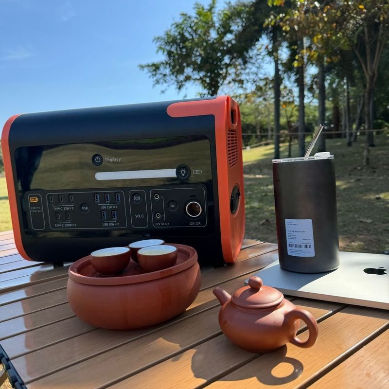 800W 태양광 입력 2200W 일정한 전력 외부 충전용 모바일 태양광 발전소