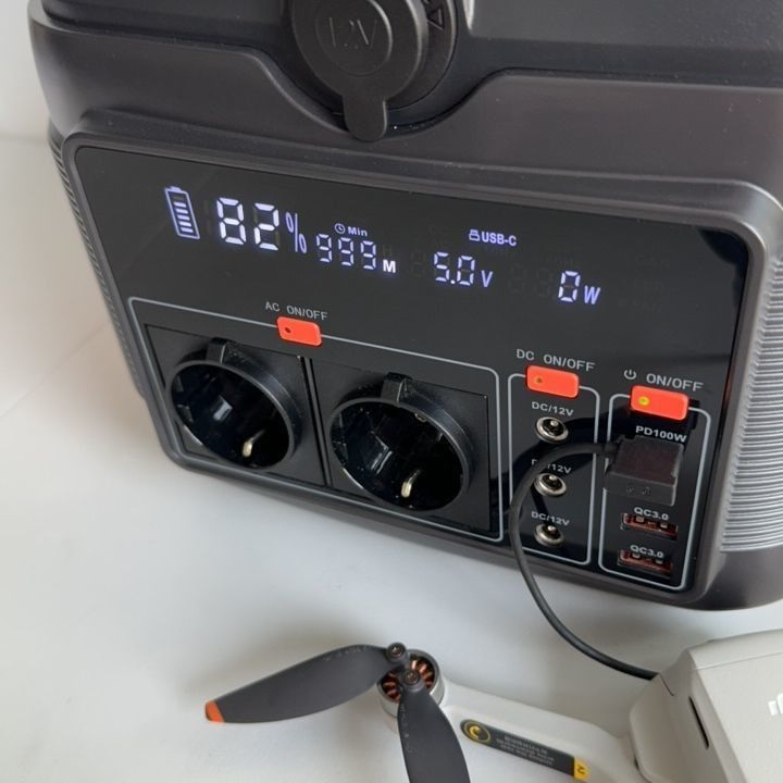 600W 여행용 휴대용 리?? 에너지 저장 장치 태양 전지 패널 충전 60W