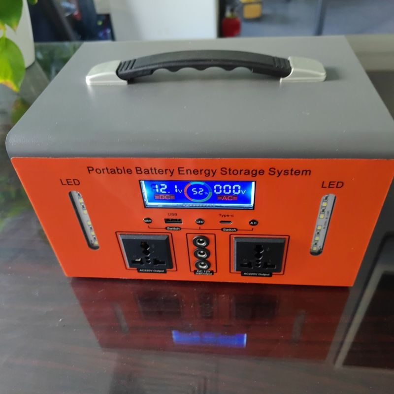 300W 오프그리드 태양전지 모바일 장치 충전소 12V DC 출력 수정 파도
